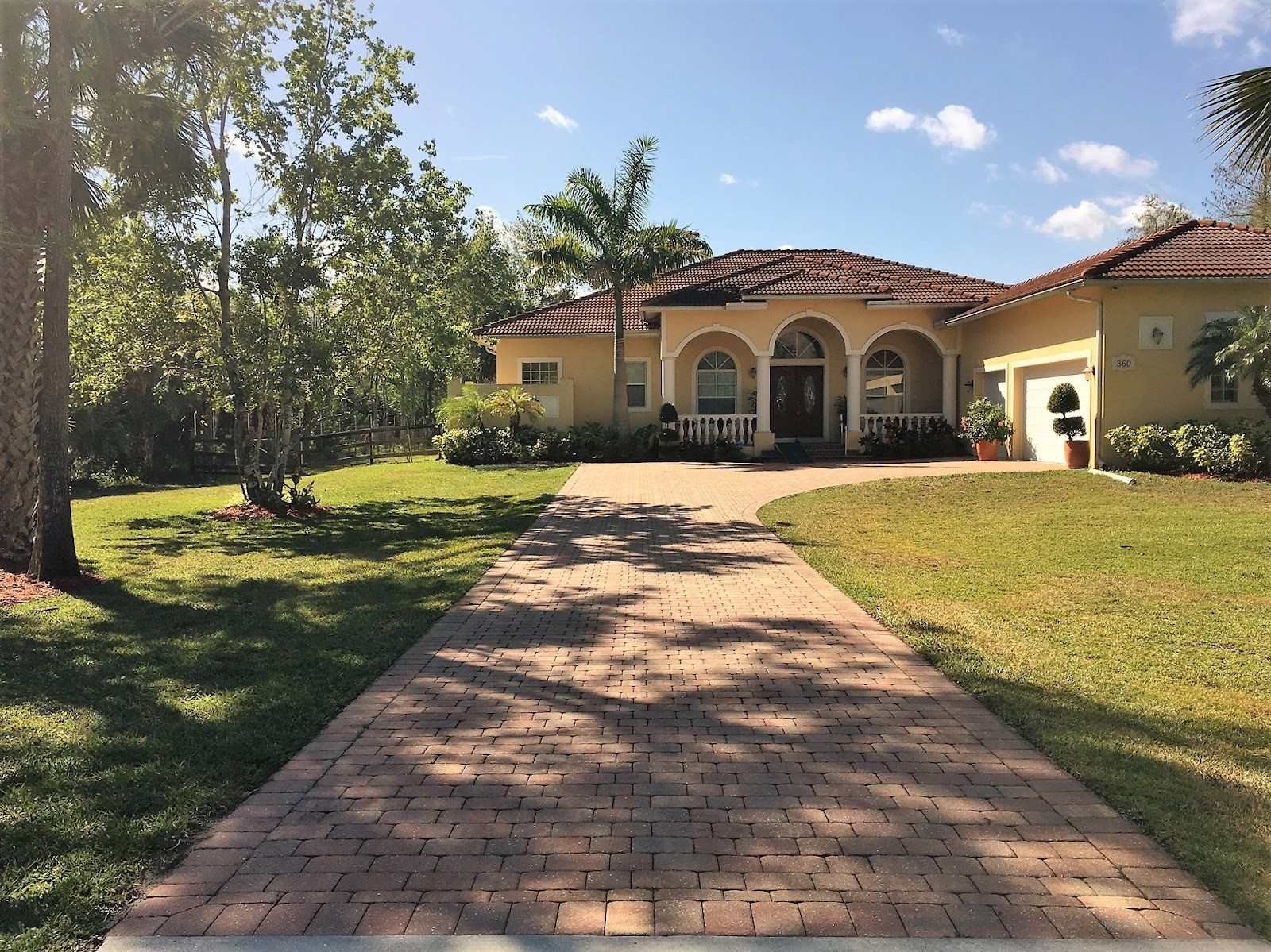 Front exterior and driveway of Bear Country Living